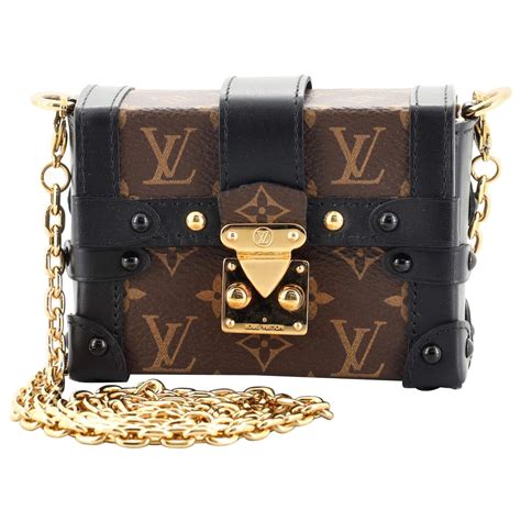 louis vuitton essential